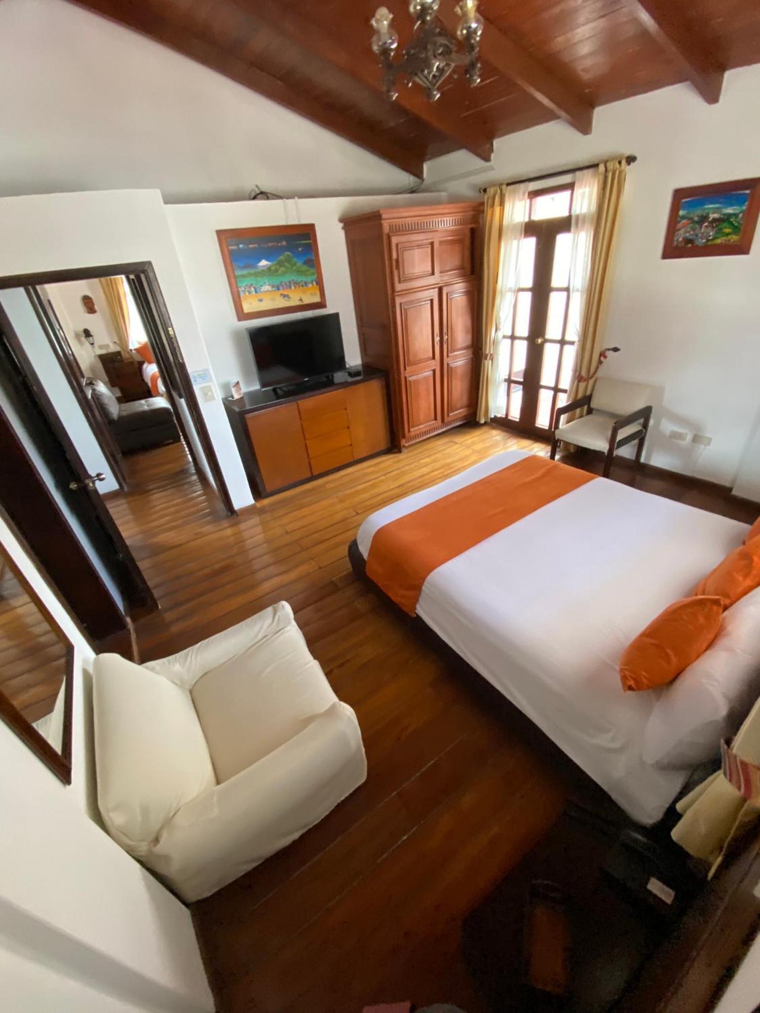 Kituandes Hotel Quito Kültér fotó